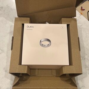 Brand new unopened Oura Ring in Sleek Silver sz 7